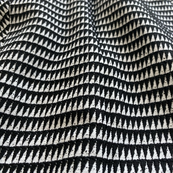 Classique Entier Fitted Sheath Dress - Picture 6 of 8